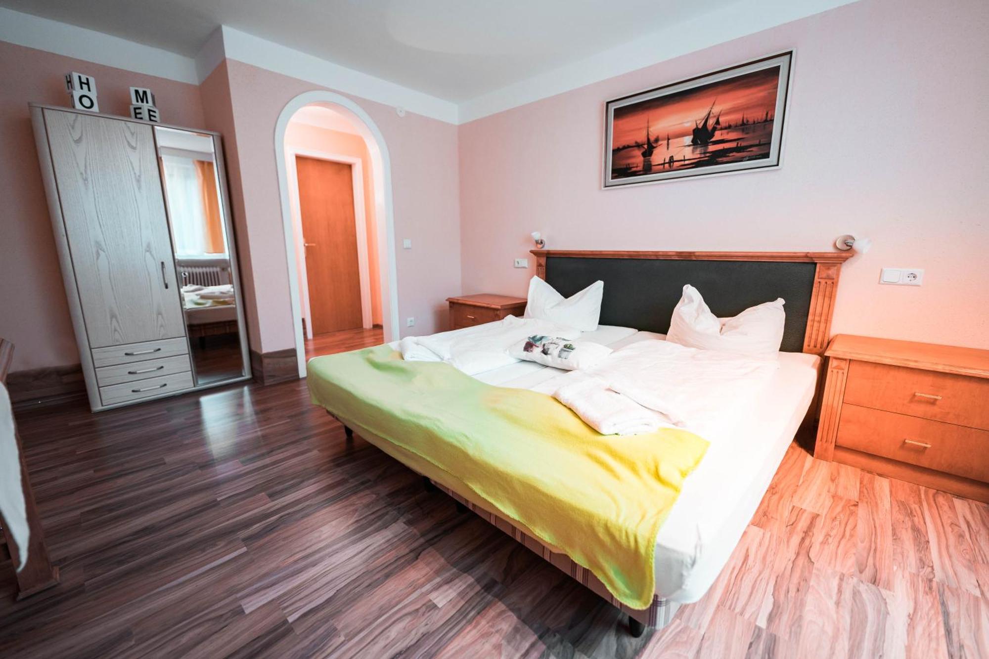 Hostel & Hotel בראונלאגה מראה חיצוני תמונה